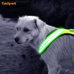Gilet de harnais pour chien Led fluorescent Harnais pour animaux de compagnie personnalisé Led pour la sécurité nocturne des chiens Fabricant de harnais pour chien Led
