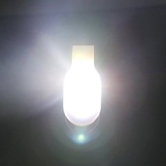 مصباح يدوي محمول من السيليكون بدون استخدام للأيدي مزود بمشبك مغناطيسي صغير لمصباح يدوي عند تشغيل الضوء للسلامة الليلية