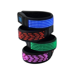 Luce lampeggiante di sicurezza per la corsa notturna Luce per clip per scarpe a LED con schermo a LED Luce per clip per scarpe di diversi modelli