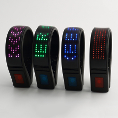 Nachtlauf-Sicherheits-Blinklicht LED-Schuhclip-Licht mit LED-Bildschirm Schuhclip-Licht mit verschiedenen Mustern