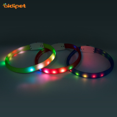 2021 collier de chien en gros collier clignotant éclairer lumineux collier en Silicone pour chien de compagnie Design de mode collier LED rvb chiens