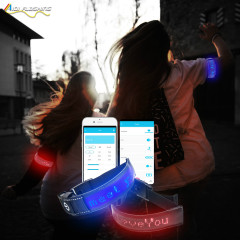 Cool Black TPU Light up Brazalete para correr Jogging Pantalla recargable USB Brazalete de luz LED con mensajes de texto DIY