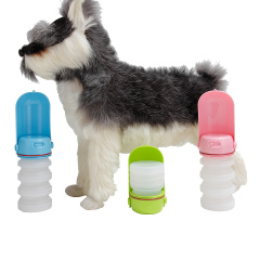 Garrafa de água portátil para cachorro conveniente garrafa de água dobrável para cachorro brincar ao ar livre