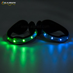 Luz de segurança para corrida noturna piscando LED para sapatos Luz de clipe de sapato recarregável USB
