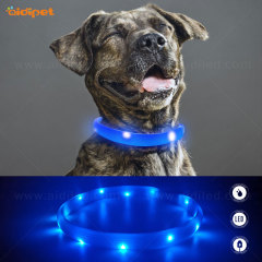 Collare di cane impermeabile all'ingrosso di illuminazione a LED in silicone