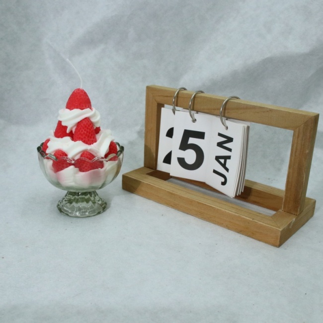 C&H Custom Scent Strawberry Cream Candle Flower Cake Scented Wax Candle in Glass Cup Home Decoration Festivals Celebration