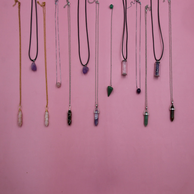 C&H Customized Design Healing Natural Stone Necklace Pink Crystal Stone Pendant Necklace
