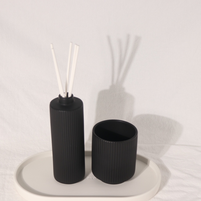 C&H Home Deco Reed Diffuser Ceramic Home Fragrance Liquid Air Freshener Set Black Custom Reed Diffusers Set Gift