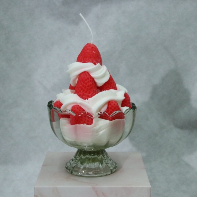 C&H Cream Fruit Candle Strawberry Cream Candle Flower Cake Scented Wax Candle in Glass Cup Home Decoration Festivals Celebration