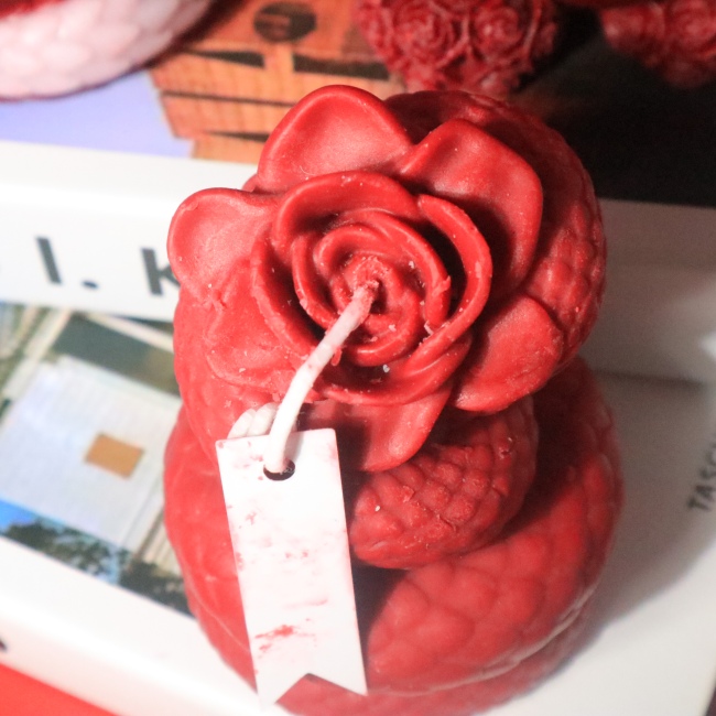 C&H Special Rose Flower Soy Wax Candle Apple Bear Shape Red Scent Candle Customized Home Deco