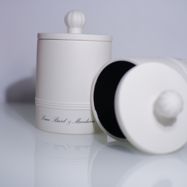CHHC White Round Ceramic Candle Jar With Lid Logo Customized Ceramic Candle Container for Home Deco