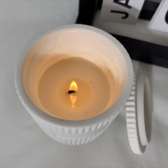 C&H High Quality Customized Logo Ceramic Candle Jar With Lid 40-60h Burning Soy Wax Ceramic Candle Container
