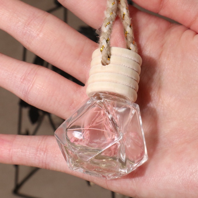 C&H Delicate Design Car Perfume Bottle 10ml Car Perfume Diffuser Bottle Car Perfume Bottle with Clips