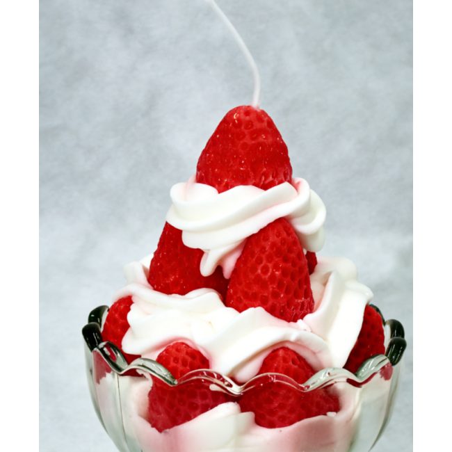 C&H Strawberry Cream Tower Handmade Soy Wax Scented Candle Private Label Scented Scented Candle For Gift