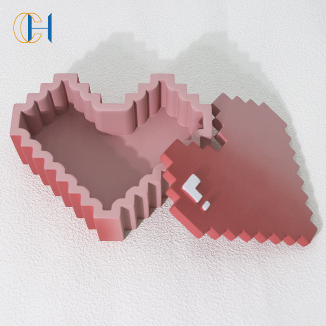 C&H Wholesale Heart Shape Home Decoration Customized Candle Custom logo Soy Wax Scented Cement Candle Valentine's Day Gift