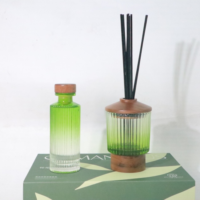C&H Wholesale Massage Yoga Glass Jar Aroma Set Aire Freshener Reed Diffuser Set