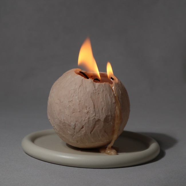 C&H Creative Soy Wax Fruity Scent Dinosaur Egg Art Candle Modeling Atmosphere