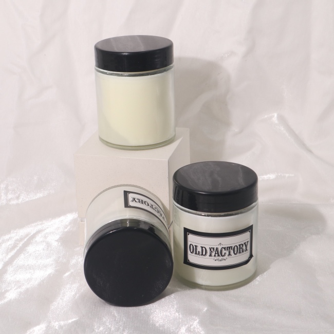 C&H Home Decoration Round Glass Bottle Candle Customized Logo Soy Wax Candle Jar for Gift