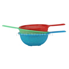 Wholesale Colorful Kitchen Plastic Pasta Strainer with Long Handle