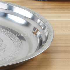 Hot Selling Product Cheap Chargers Stainless Steel Serving Dishes with Flower Carving