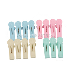 Customized Cheap Laundry Plastic Pegs Clothes Pegs Hanger Clothings