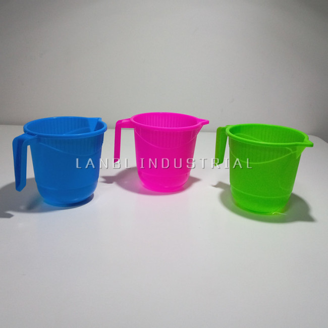 Hot Sale 950 ML Colorful Cheap Plastic PP Drinking Cup With Handle