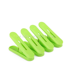 Customized Cheap Plastic Clothes Pegs Laundry Clothing Hanger