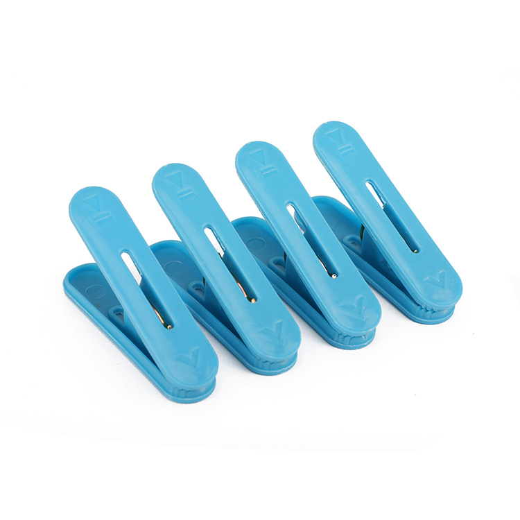 Customized Cheap Plastic Clothes Pegs Laundry Clothing Hanger