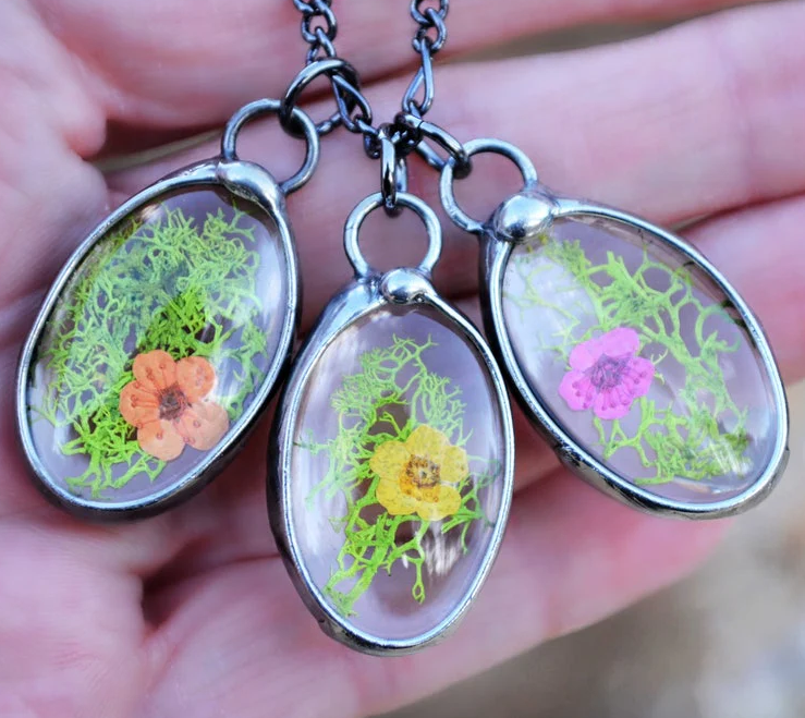 Resin Art and Jewelry Using Preserved Moss