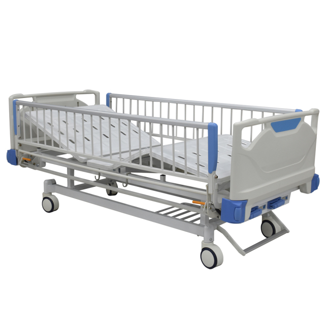 Deluxe two function manually operated children hospital bed with central locking castors