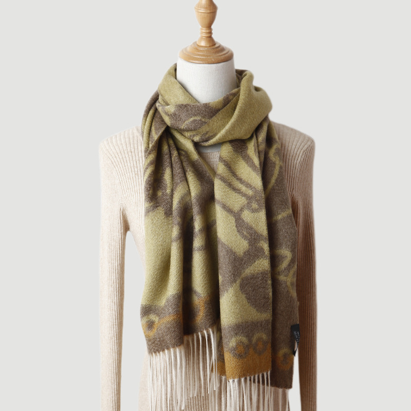 Jacquard cashmere scarf