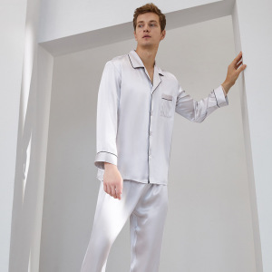 Conjunto de pijama de dos piezas de manga larga y pantalón de seda de morera 100% personalizado para hombres