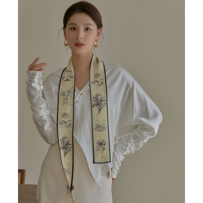 Silk Twilly Scarf Handbag Accessories - China 100% Silk and Silk