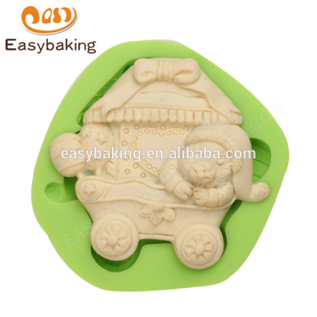 2017 new hot selling food grade teddy bear carriage silicone molds
