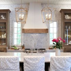 MM-Mosaic Interior Design Flower Pattern Carrara White Marble Waterjet Mosaic Tiles With Brass Inlay