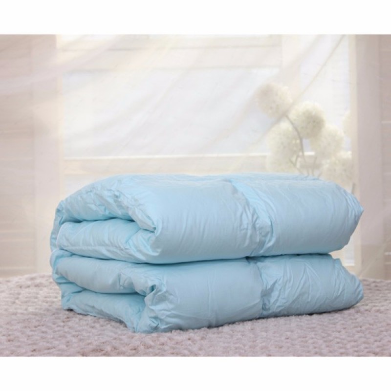 Edredón de hotel, edredón relleno de plumas y plumas de ganso de colores.