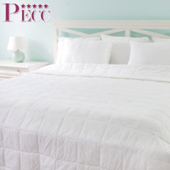 Simple design white duck down quilts for kids