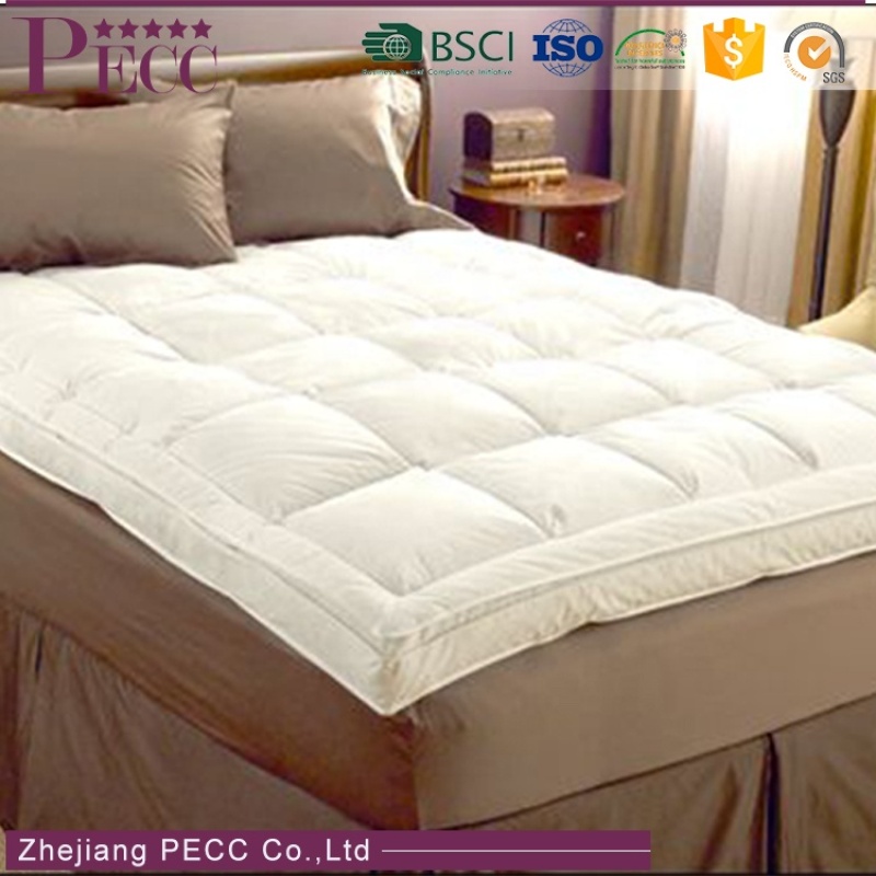 Almohadilla de colchón personalizada estilo edredón de moda de alta calidad Almohadilla de colchón personalizada estilo edredón de moda de alta calidad