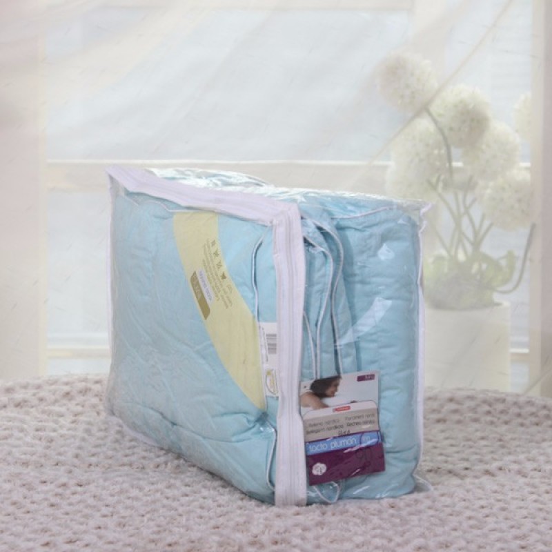 Edredón de hotel, edredón relleno de plumas y plumas de ganso de colores.