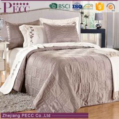 Fashion Design Natural Comfort Super King Quilt Bedding Comforter Sets