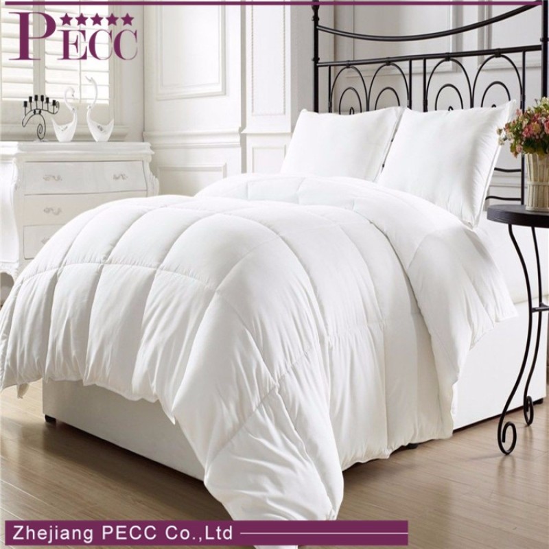 快適でモダンな卸売工場の安価な暖かい冬用ベッド羽毛布団