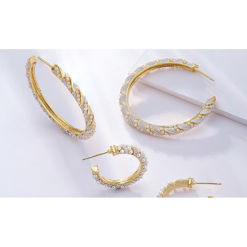 Personality fashion women CC shape beads earrings accessories alloy earrings stud Personality fashion women CC shape beads earrings accessories alloy earrings stud