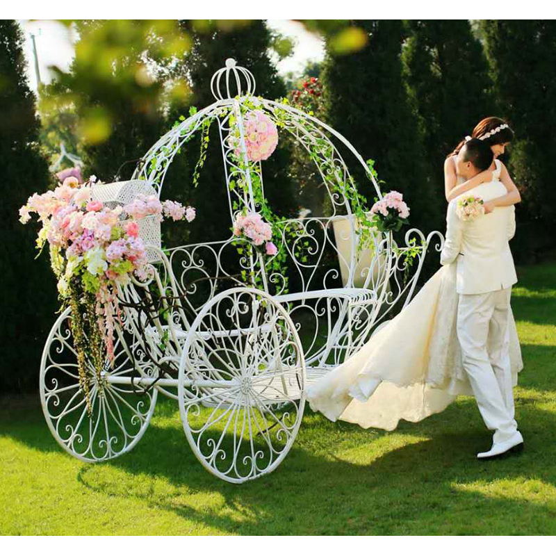 Iron pumpkin carriage Cinderella's Coach stage backdrop garden wedding decorations Iron pumpkin carriage Cinderella's Coach stage backdrop garden wedding decorations