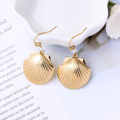 Fashion 2019 mother of pearl stainless steel silver shell gold earrings