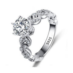 Crystal Finger Ring Brass Plated Silver Color Cubic Zirconia Ring For Wedding Party
