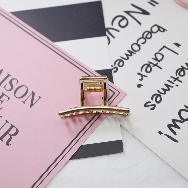 Korean girls rectangle shape hollow out style metal hair claw clip for women Korean girls rectangle shape hollow out style metal hair claw clip for women