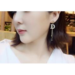 wholesale stylish bling bling letter D tassel alloy crystal earrings for women