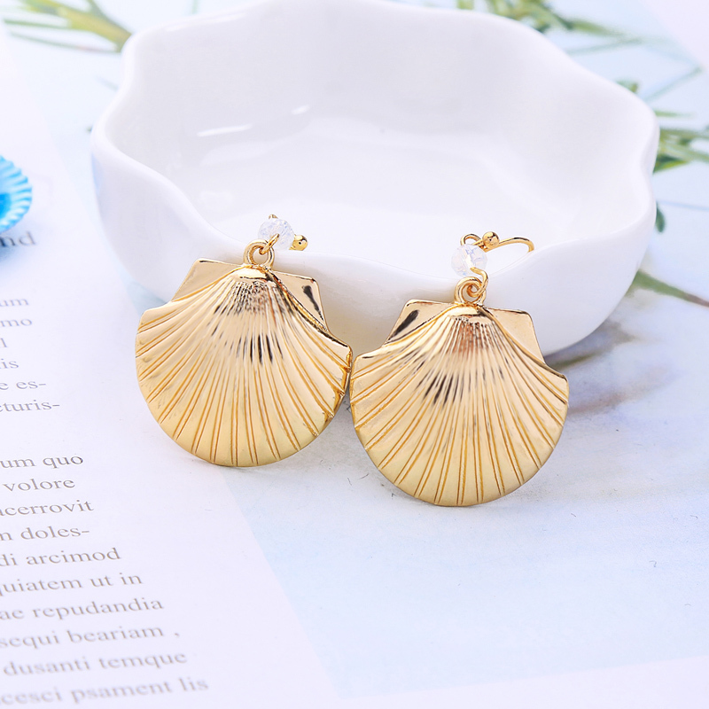Fashion 2019 mother of pearl stainless steel silver shell gold earrings Fashion 2019 mother of pearl stainless steel silver shell gold earrings