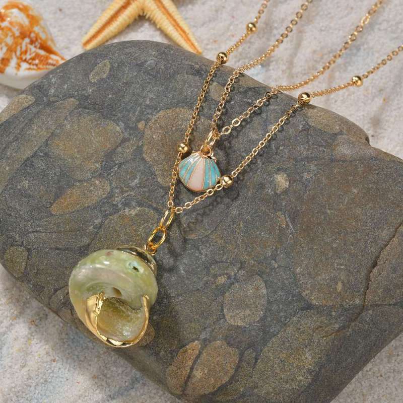Handmade beautiful women beach holiday cowrie natural shell pendant necklace