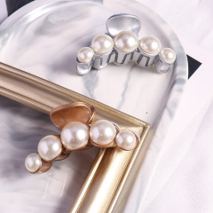 2019 fashion bulk china yiwu plastic woman pearl hair clip claws for girls
